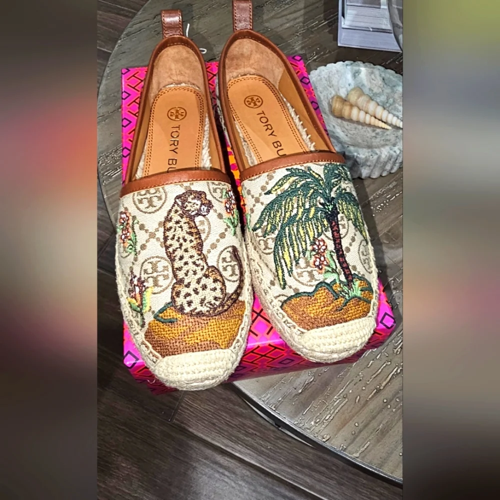 Tory Burch T MONOGRAM PLATFORM EMBROIDERED ESPADRILLE CHEETAH NEEDLEPOINT Sz 6 - Picture 1 of 6